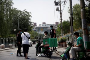 Πάνω από χίλιες πτήσεις ακυρώθηκαν στα αεροδρόμια του Πεκίνου - Αύξηση των κρουσμάτων