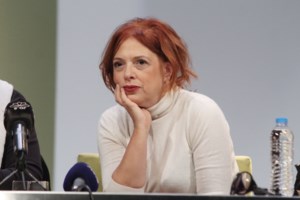 Άγριες Μέλισσες: Ο Λάμπρος μαθαίνει ότι ο Βόσκαρης βίαζε την Ελένη - εικόνα 8