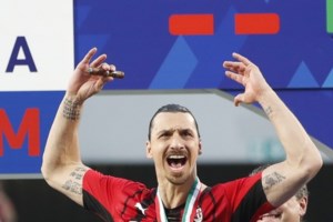 Κρέμασε τα παπούτσια του ο Ζλάταν Ιμπραΐμοβιτς - Συγκίνηση στο "αντίο" της Μίλαν στον σπουδαίο "Ίμπρα" [Εικόνες - Βίντεο] - εικόνα 2