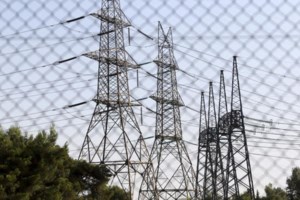 ΔΕΔΔΗΕ: Λιγότερα από 1.000 νοικοκυριά είναι ακόμα χωρίς ρεύμα