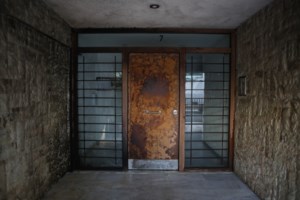 Κολωνός: Ανάληψη ευθύνης για την εμπρηστική επίθεση στην οικία του Ηλία Μίχου