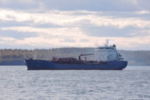 Πώς αντιδρά η ρωσική πρεσβεία στη δέσμευση του πλοίου από τις ελληνικές αρχές- Το εξετάζουμε - εικόνα 2