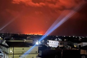 Πολυτελής Porsche έγινε παρανάλωμα του πυρός στην Εγνατία Οδό - Σώοι οι επιβάτες - εικόνα 2