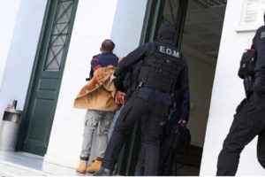 Βιασμός 11χρονης: Εξοργίζει ο 38χρονος στην απολογία του - "Ήταν ήδη μια κοπελάρα με κοίταξε λάγνα και ένιωσα έλξη"