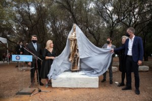 Μπακογιάννης: Στην τελική φάση ο Μεγάλος Περίπατος - 82 πλατάνια στην Πανεπιστημίου, ξεκινούν τα έργα τον Δεκέμβριο - εικόνα 2