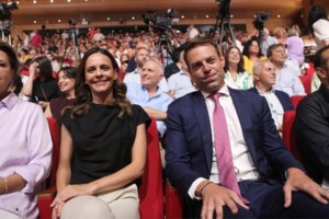 Χρυσόγονος για Κασσελάκη: Είναι ο "αριστερός Τραμπ" - Φωτεινό χαμόγελο αλλά σκοτεινή προσωπικότητα