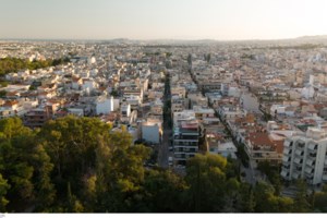 Εξωφρενικό: Στην Αγία Παρασκευή ζητούν 700 ευρώ για διαμέρισμα 18 τ.μ., χωρίς θέρμανση και ασανσέρ, στον τέταρτο όροφο