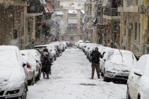 Κακοκαιρία "Ελπίς": Ο μπασκετμπολίστας Γιάννης Μπουρούσης απεγκλώβιζε όλη νύχτα οδηγούς στην Αττική Οδό - εικόνα 2