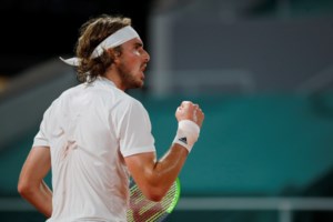 Επιστροφή στη φύση για τον Στέφανο Τσιτσιπά: Αρμέγει αγελάδες στις Αζόρες [βίντεο]