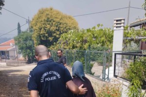 Πύρινος εφιάλτης στη Ρόδο: Εκκενώνονται Λαχανιά και Πλημμύρι - Μηνύματα 112 και στην Κέρκυρα λόγω αναζωπυρώσεων - εικόνα 4