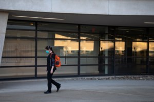 "Βόμβα" Μέρκελ: Είμαι στο στόχαστρο Ρώσων χάκερ - Υπάρχουν αδιάσειστα στοιχεία - εικόνα 2