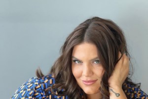 Δανάη Μπάρκα: Δόμνα Μιχαηλίδου και Νίκη Κεραμέως στο πάρτι γενεθλίων της παρουσιάστριας [εικόνες - βίντεο] - εικόνα 2