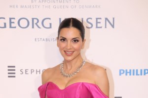 Σταματίνα Τσιμτσιλή: Ποζάρει με τον γιο της Ιωάννη - Εφραίμ σε παραλία της Πάρου - εικόνα 3