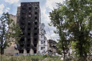 Ουκρανία: Στις φλόγες το Πανεπιστήμιο του Ντόνετσκ - "Το Κίεβο έριξε πυρομαχικά διασποράς" λένε οι Ρώσοι - εικόνα 2