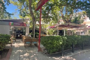 Δημήτρης Κοντομηνάς: Στο σφυρί ο "επίγειος παράδεισός" του στο Μετόχι Αργολίδας - Με θέα την Υδρα