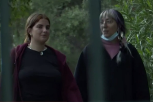 Ένταση με τα ΜΑΤ στο αντιφασιστικό συλλαλητήριο στο κέντρο της Αθήνας [εικόνες]