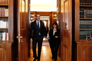 Σακελλαροπούλου για πανδημία: Ζωτικής σημασίας η ελεύθερη και αξιόπιστη ενημέρωση