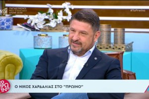Νίκος Χαρδαλιάς: Η αγκαλιά με τις κόρες του και το τρυφερό φιλί της συζύγου του, Γιώτας, στο Ζάππειο [Εικόνες] - εικόνα 12