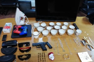 Αυτά είναι τα μέλη της σπείρας των "τεχνικών":  Παρίσταναν εργαζόμενους της ΔΕΗ και μπούκαραν στα σπίτια [Εικόνες]