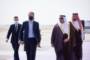 Μητσοτάκης με τον πρίγκιπα διάδοχο της Σαουδικής Αραβίας: Διεύρυνση συνεργασίας σε επενδύσεις, ενέργεια, τουρισμό και άμυνα - εικόνα 2