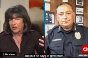 Χάος στις ΗΠΑ: Πρώτη δίωξη για υποκίνηση μίσους - Τουλάχιστον πέντε αστυνομικοί έχουν τραυματιστεί από πυρά - εικόνα 4