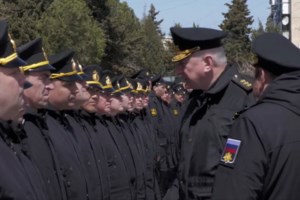 "Ώρα μηδέν" για τη Μαριούπολη: Εξέπνευσε το τελεσίγραφο Πούτιν - Για "επιχείρηση ρώσων αλεξιπτωτιστών" μιλά το Κίεβο - εικόνα 4