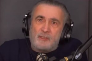 Λάκης Λαζόπουλος σε Ελένη Μενεγάκη: "Είμαι σίγουρος ότι δεν είσαι ξανθιά, κάτι άλλο κρύβεται από πίσω" - εικόνα 2