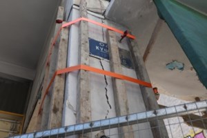 Κυψέλη: "Φρένο" στον μετροπόντικα - "Ο κίνδυνος για τα σπίτια είναι ενεργός, δεν δίνουν βεβαίωση ασφάλειας"