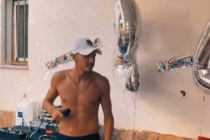 Θεσσαλονίκη: Εκατοντάδες άτομα στο κορονο-πάρτι του ΑΠΘ - Συνωστισμός και στο Ηράκλειο Κρήτης [Εικόνες] - εικόνα 3