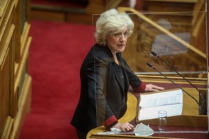 Νέες απειλές και σόου Πολάκη: "Ο Θεός συγχωρεί, εγώ ποτέ" - Γιαννακοπούλου: Στα δύσκολα την... κάνει