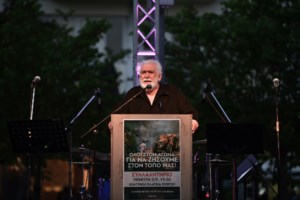 Οι Manowar έστειλαν στεφάνι για τον Καζάκο και στην εκδήλωση του ΚΚΕ: "Αθάνατος" - εικόνα 2