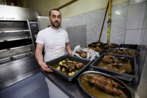 Δώρο Πάσχα: Πότε καταβάλλεται σε εργαζόμενους με αναστολή και ΣΥΝ-ΕΡΓΑΣΙΑ