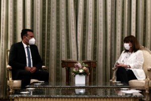 Στην Κύπρο η Κατερίνα Σακελλαροπούλου: Η πρώτη επίσημη επίσκεψη της Προέδρου