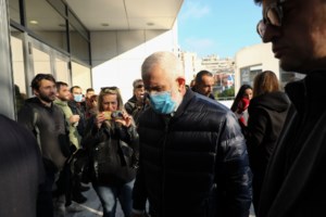 Δίκη Φιλιππίδη: Αθώος για βιασμό, ένοχος για δύο απόπειρες ο ηθοποιός - Σε λίγο οι ποινές - εικόνα 10