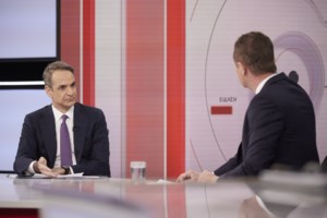 Καρυστιανού - Πλακιάς για τον Κυριάκο Μητσοτάκη: Τα 15 ερωτήματα που πρέπει να απαντήσει για την τραγωδία στα Τέμπη - εικόνα 2