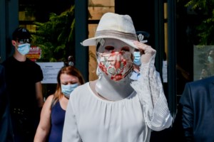 Επίθεση με βιτριόλι: Δεν θα εμφανιστεί στο δικαστήριο η Κακαράντζουλα - Γιατί είναι σε άσχημη ψυχολογική κατάσταση [Βίντεο]