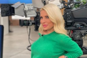 Ελένη Μενεγάκη: Ξετρελάθηκε με τον χιονισμένο κήπο της - ''Μόλις δω χιόνι κάνω σαν μικρό παιδί'' [εικόνες] - εικόνα 3