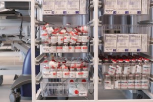 Πρώτα πειράματα με μετάγγιση πλάσματος από ασθενείς που ανέρρωσαν σε ασθενείς με κορονοϊό