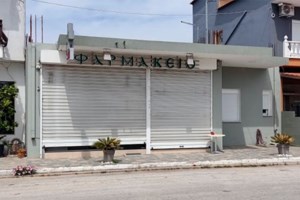 Γυναικοκτονία στην Καβάλα: Σε κλίμα οδύνης η κηδεία της 43χρονης φαρμακοποιού [εικόνες - βίντεο] - εικόνα 12