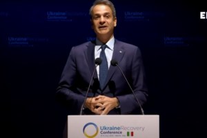 Μητσοτάκης στο TikTok: "Ήξερες ότι αν είσαι φοιτητής μπορείς να πάρεις έως και 2.500 ευρώ τον χρόνο;"