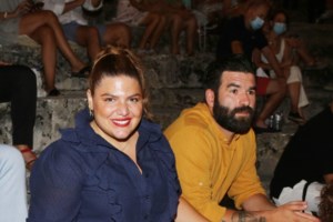 H Δανάη Μπάρκα με ανοιξιάτικο φόρεμα από το Zara που μπορεί να σταθεί σε κάθε περίσταση - εικόνα 2