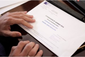 Θεωρίες συνωμοσίας Βελόπουλου για την επιστολική ψήφο: Η ΝΔ πάει πάλι να κάνει λαθροχειρία και καλπονοθεία