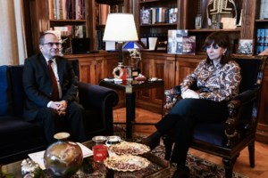 ΑΔΑΕ: Έρευνα σε όλους τους παρόχους για τις υποκλοπές - Αίτημα σε Τσίπρα να προσκομίσει αριθμούς τηλεφώνου