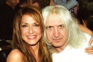 Άννα Βίσση: Γυμναστική στο καμαρίνι λίγο πριν βγει στη σκηνή [βίντεο]