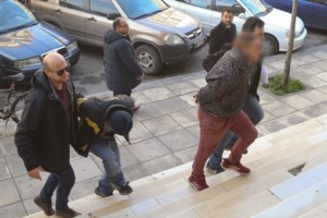 Θεσσαλονίκη: Σοκάρει ο ιατροδικαστής - Με 13 μαχαιριές κατέσφαξαν τον ιδιοκτήτη fast food