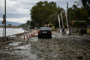 Λέκκας: Προσοχή και εγρήγορση - Δεν μπορεί να υπάρξει ακριβής πρόβλεψη για την πορεία του κυκλώνα - εικόνα 2