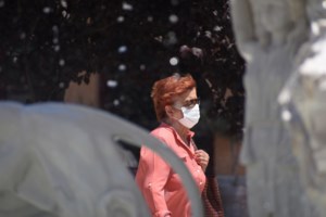 Κορονοϊός: Προειδοποίηση Τζανάκη για την παραλλαγή "Eris" - "Πολύ επικίνδυνη, δεν κοιμάται ο ιός το καλοκαίρι"