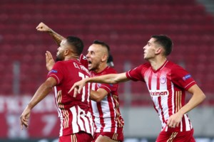 Κορονοϊός: Θετικός παίκτης της Ομόνοιας που είχε παίξει εναντίον του Ολυμπιακού