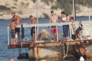 Ολυμπία Χοψονίδου: Λιώνει... φωτογραφίζοντας τα έξι της παιδιά - "Αγαπώ τα μωρά μου" [Εικόνα] - εικόνα 2