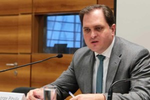 Τι αλλάζει στην απασχόληση των συνταξιούχων - Αναλυτικά παραδείγματα